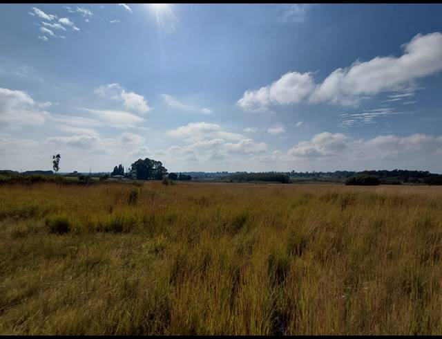 210,000M² VACANT LAND FOR SALE IN BREDELL